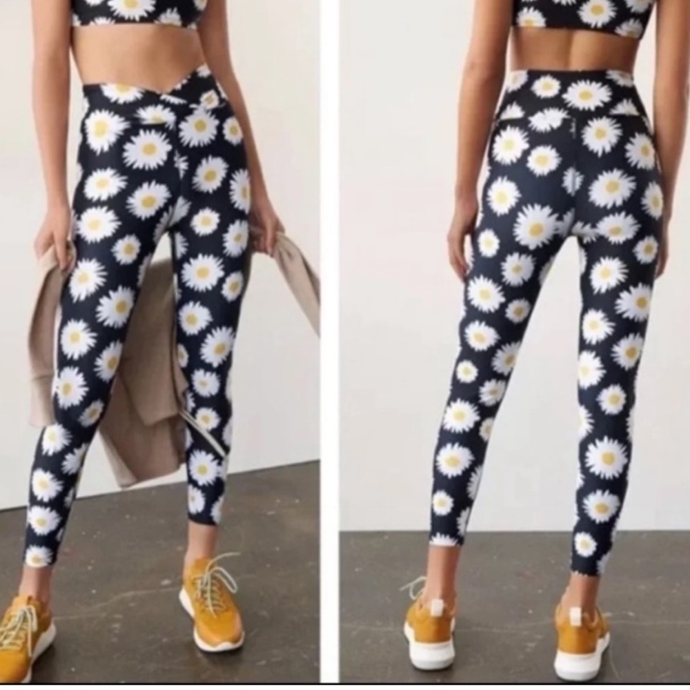 Anthropologie Year of Ours Daisy Veronica Floral Print Black White Leggings XS